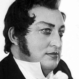 Большой человек с большим голосом - НОВАТ - фото №1